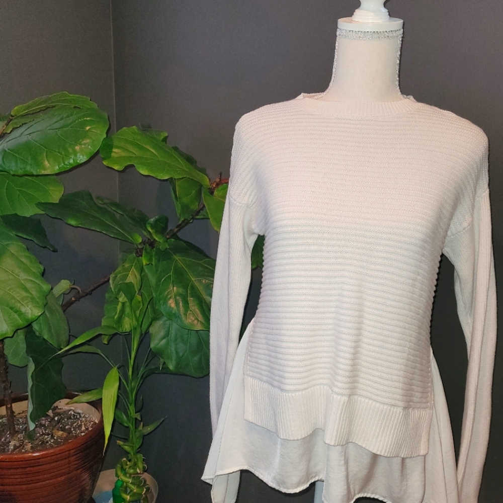 Simply Vera Wang White Double Hem Knit Sweater
